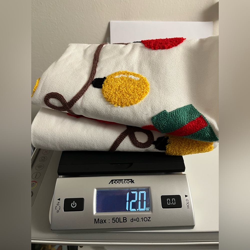 Festive Holiday Pillow Cases. Pillows not included. 1 set (2pcs). - Picture 10 of 10